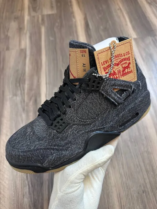 Air Jordan 4 Retro Levis NRG1