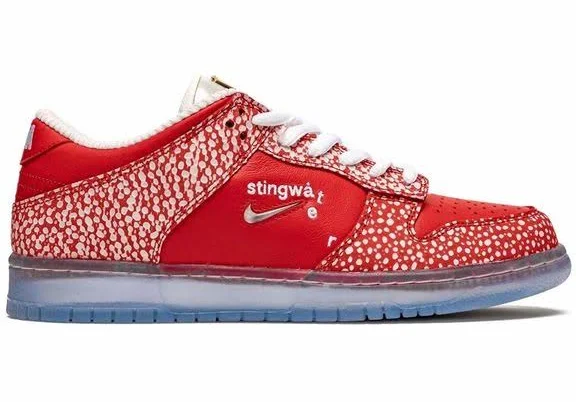 Nike Women's X Stingwater Sb Dunk Low "Magic Mushroom" Sneakers - Red - Low-top sneakers - 5