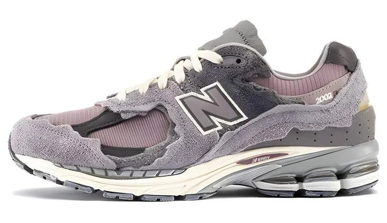 New Balance Men's 2002R 'Protection Pack - White - Low-top sneakers - 12