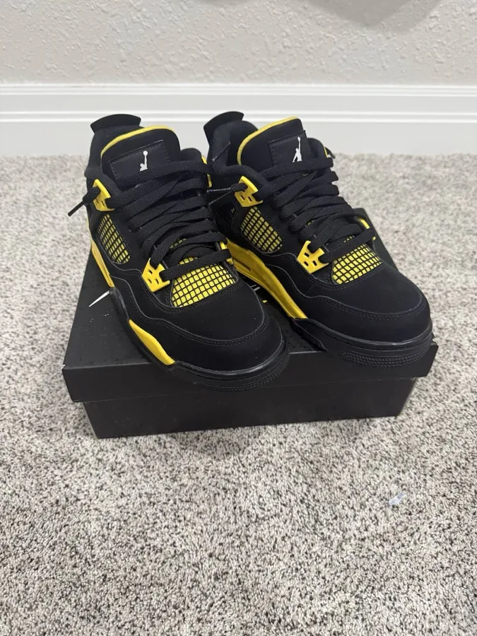 Jordan Air Jordan 4 Yellow Thunder