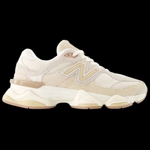 New Balance Womens 9060 - Running Shoes Bisque/Sea Salt Size 5.5