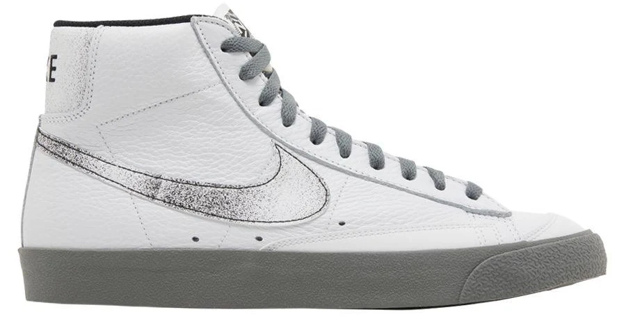 Nike Men's Blazer Mid '77 Shoes