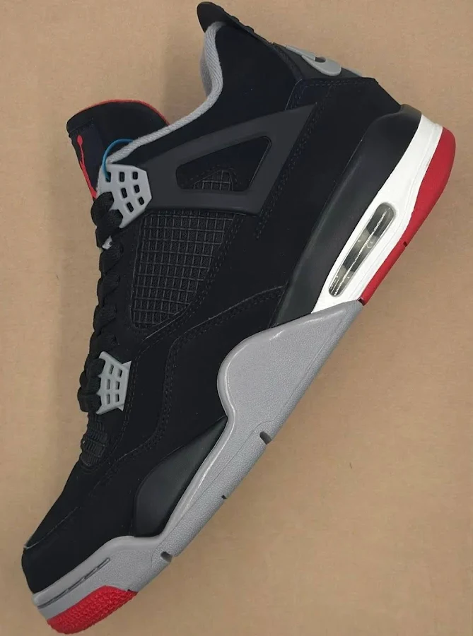 Size: 10M Jordan 4 Retro Bred (2019)
