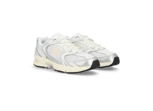 New Balance 530 Lace Up Unisex Sneaker in White | Women's Regular Size 9 | Stitch Fix