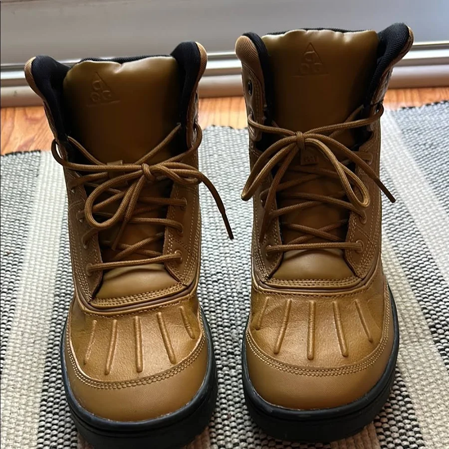 Nike Shoes | Nike Brown Duck Boot Rain & Snow Boots | Color: Brown | Size: 7 Y | Sheilabarbara's Closet