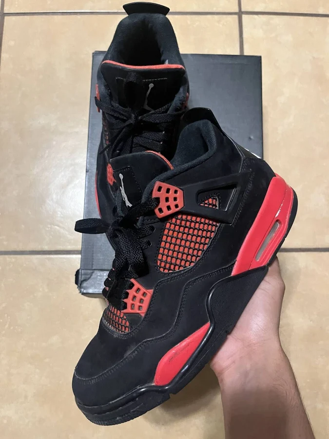 Jordan 4 Red Thunder