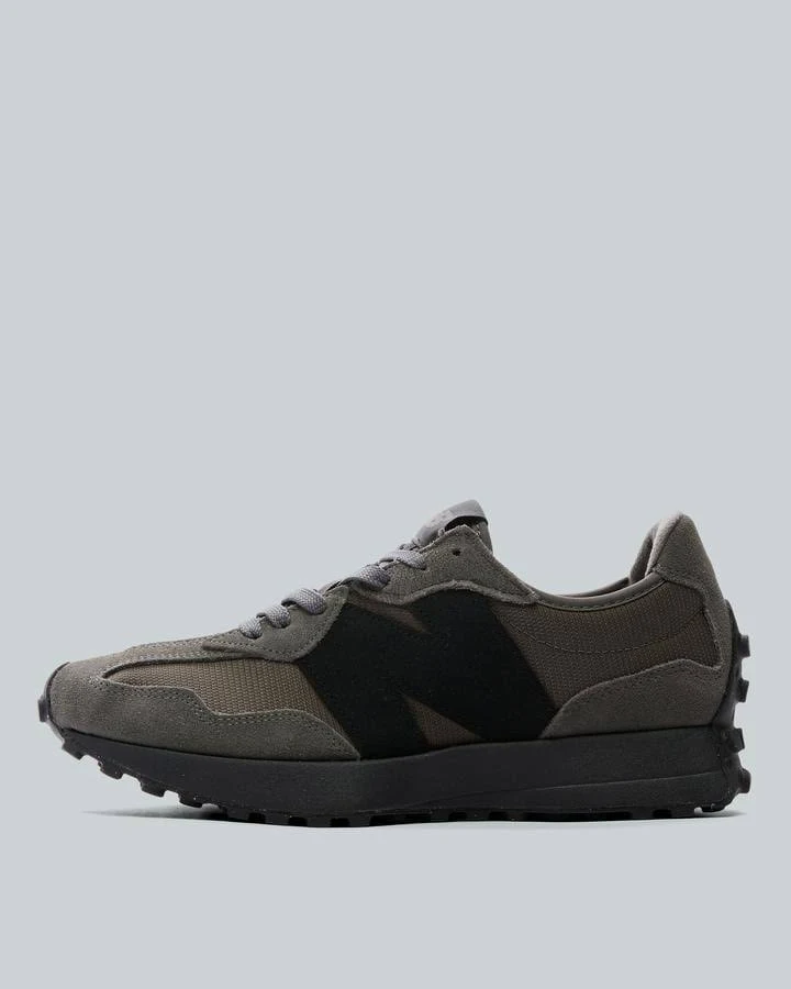 Men New Balance 327 Trainers