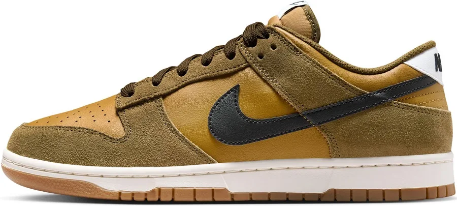 Nike Dunk Low Retro SE Sneakers