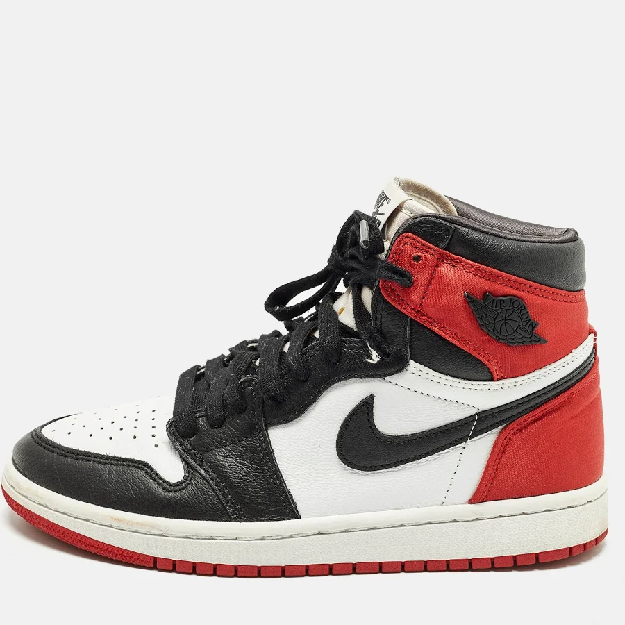Air Jordans Jordan 1 Black Toe