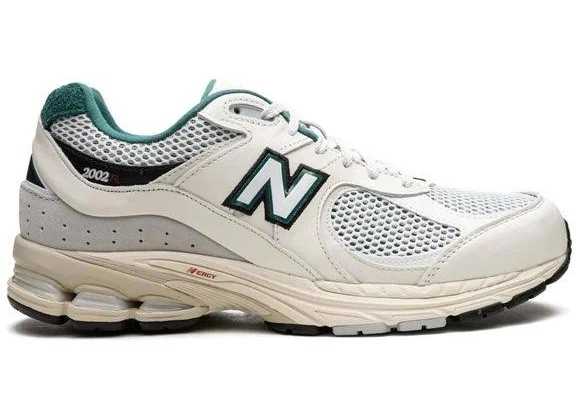 New Balance Women's 2002R "Sea Salt/Vintage" Sneakers - White - Low-top sneakers - 10.5