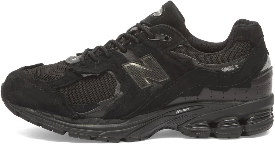New Balance 2002DX Sneaker in Black, Size UK 8 | END Clothing