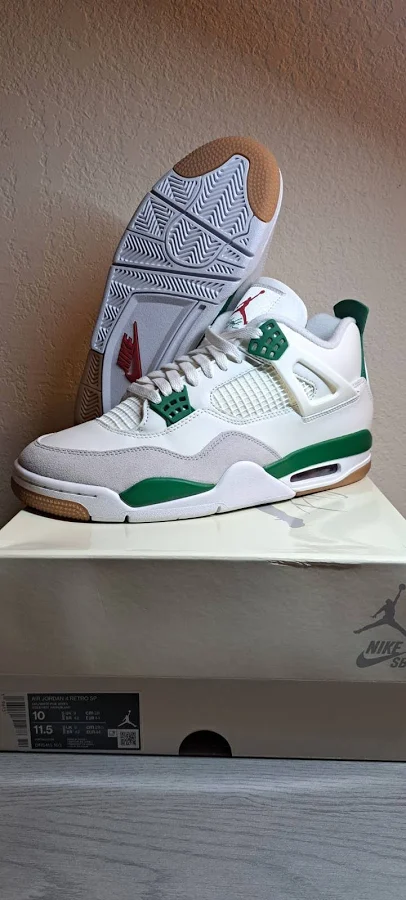 Nike Air Jordan 4 Retro SP x Nike SB Pine Green DR5415-103 SIZE 10 BRAND