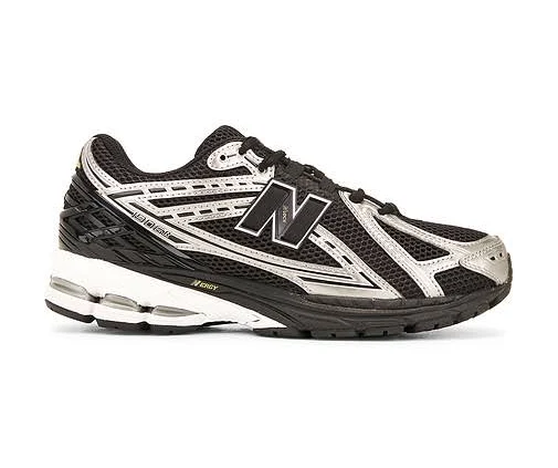 New Balance 1906r Sneakers in Black - size Mens 10.5/Womens 12