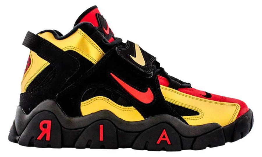 NIKE Men's Air Barrage Mid Training Shoes