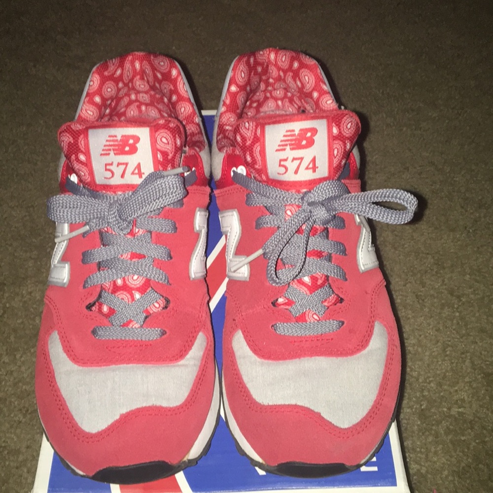 Men new balance 574 red suede grey