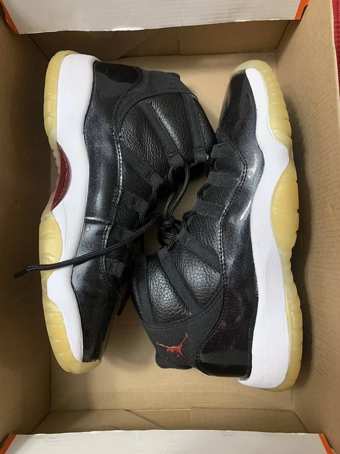 Air Jordan 11 72-10 Size 6