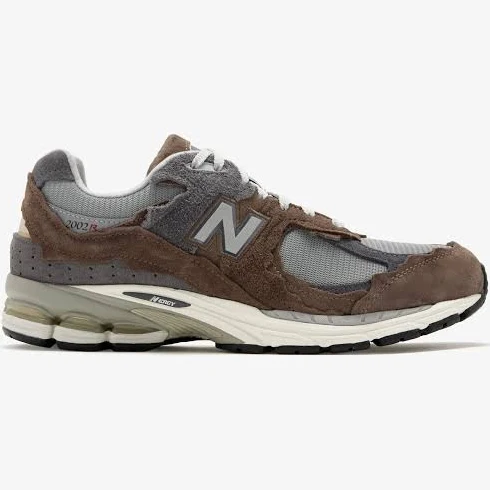 2002R Protection Pack sneakers