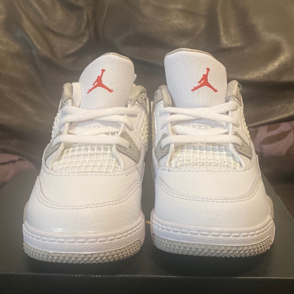 Jordan 4s Oreo