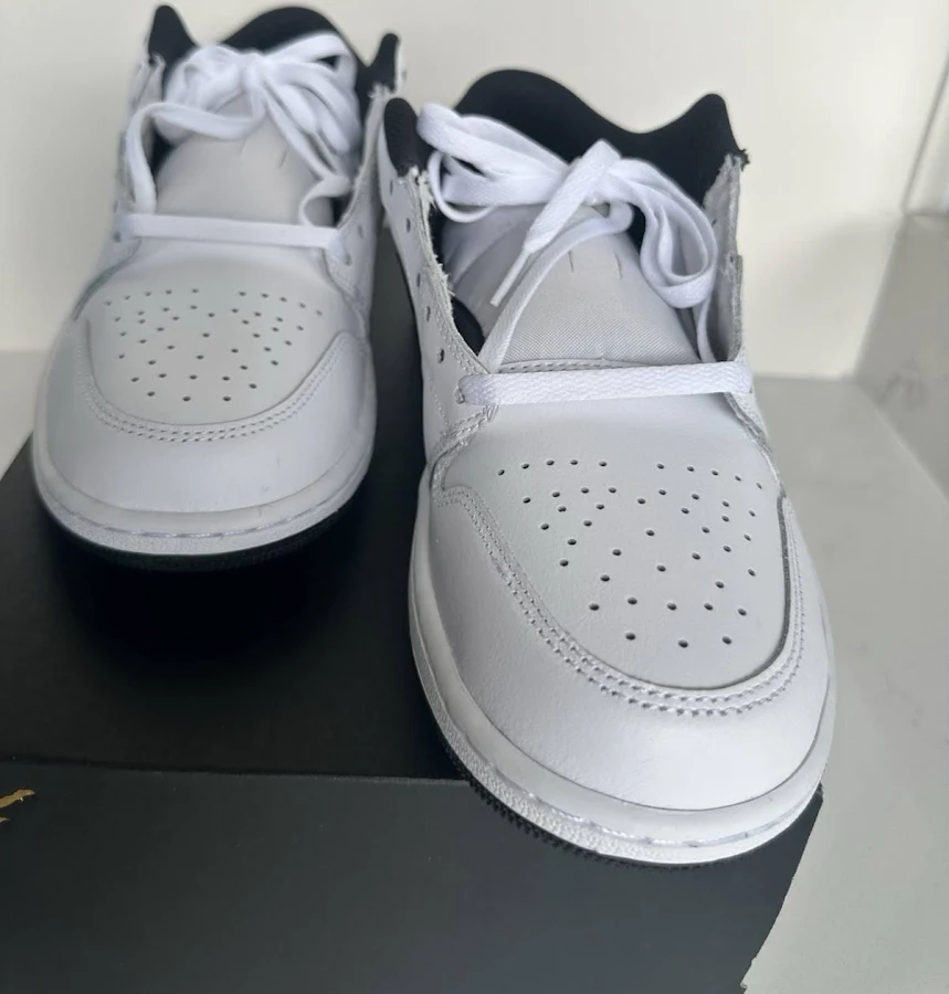 Air Jordan 1 Low White Black - Us Size 10 - 553558-132nike Air Jordan