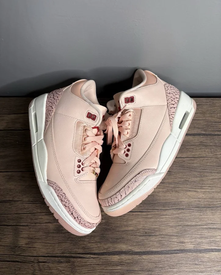 Valentines Jordan 3