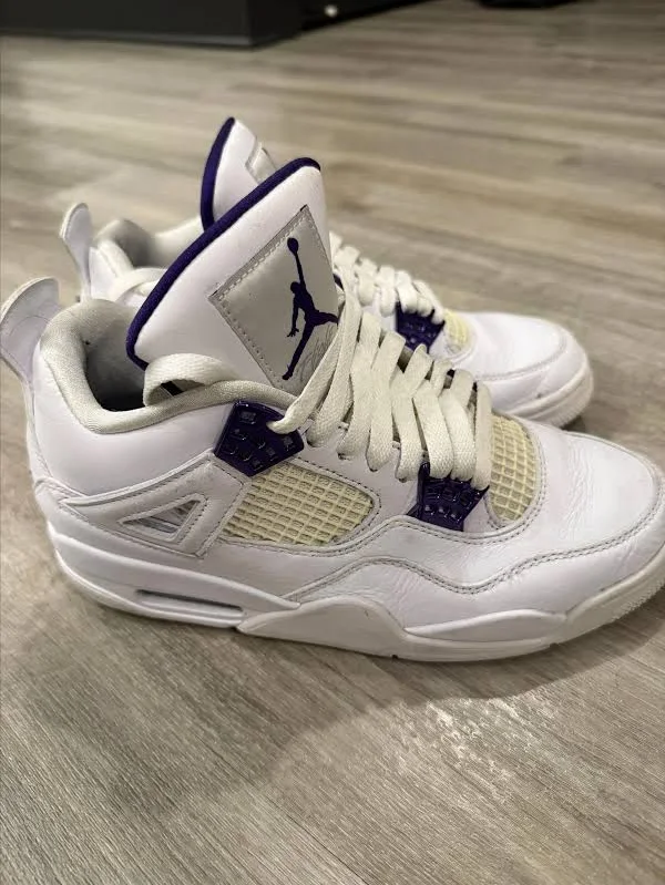 Air Jordan 4 retro metallic purple1