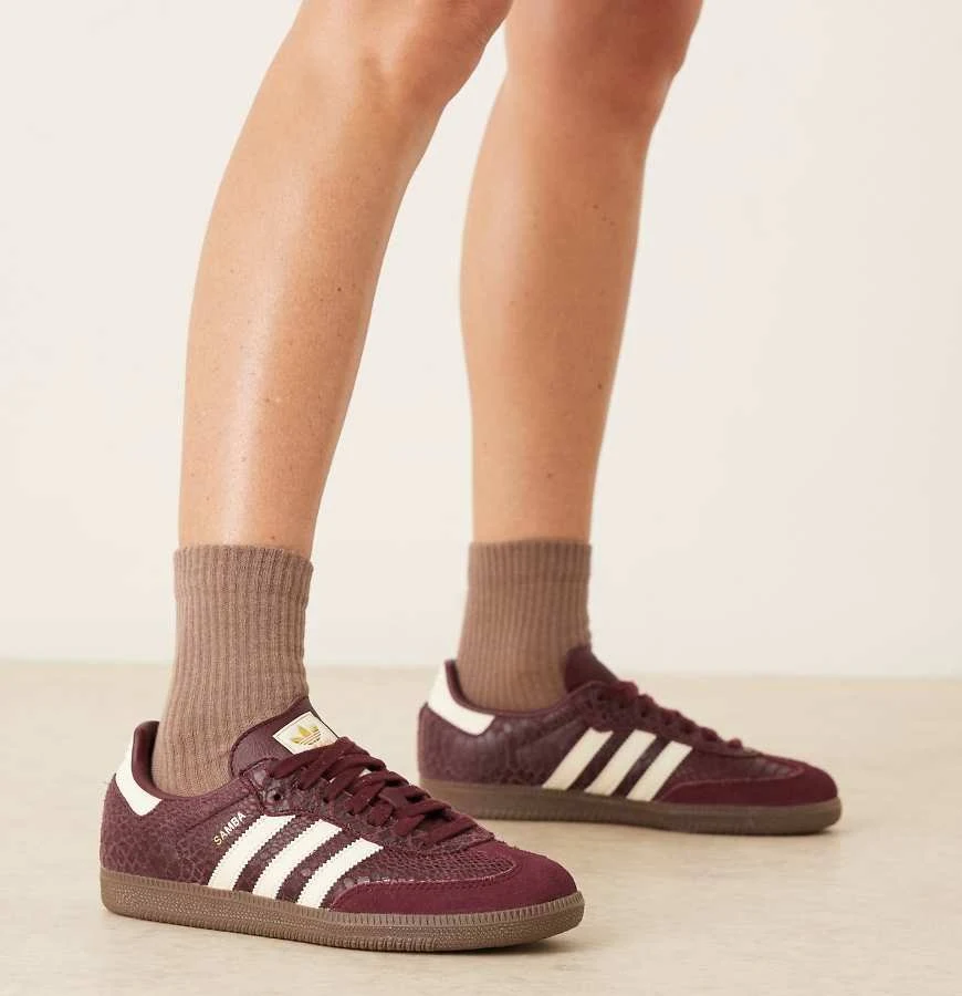 adidas Originals Samba OG sneakers in burgundy-Red
