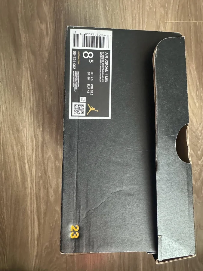 Air Jordan 1 Mid Smoke Grey