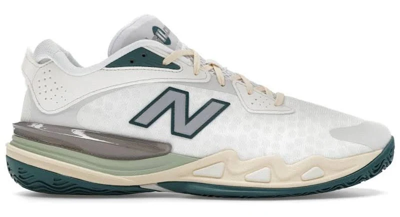 New Balance Men's Hesi Low V2 Basketball Shoes