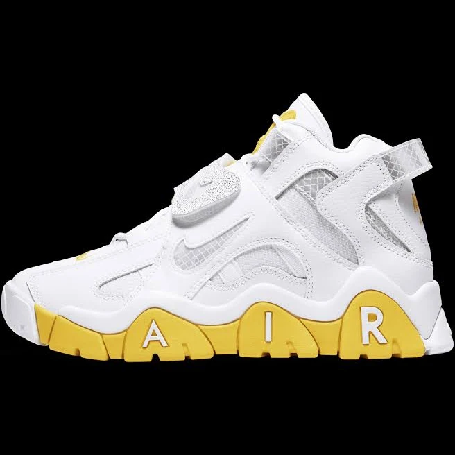 Nike Women's Air Barrage Mid Shoes