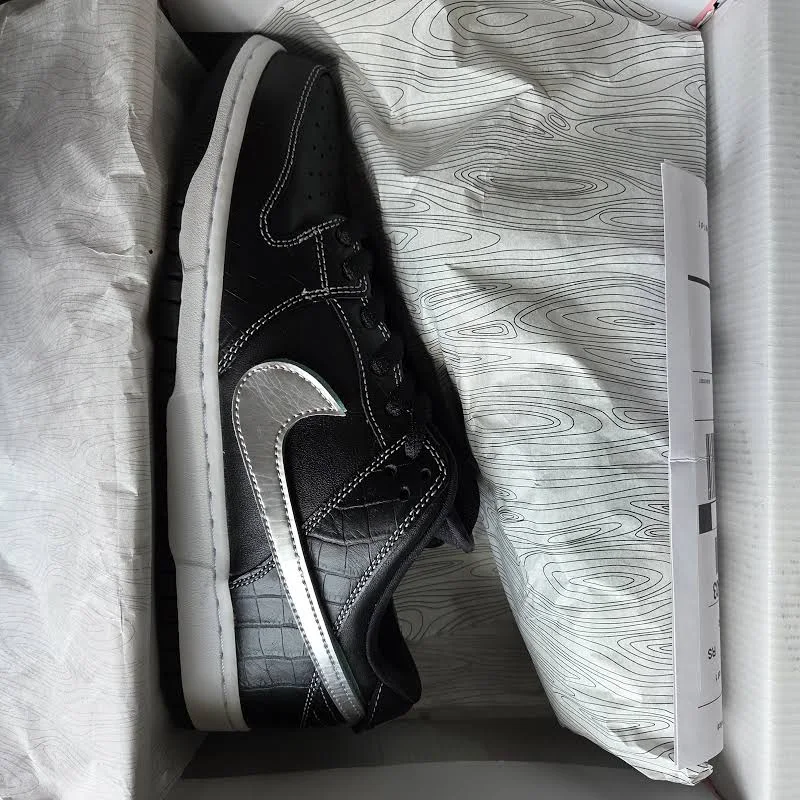 Nike Shoes | Nike Sb Tiffany Black And Silver Men's Sneakers | Color: Black/Silver | Size: 10 | Dapper_Steve's Closet