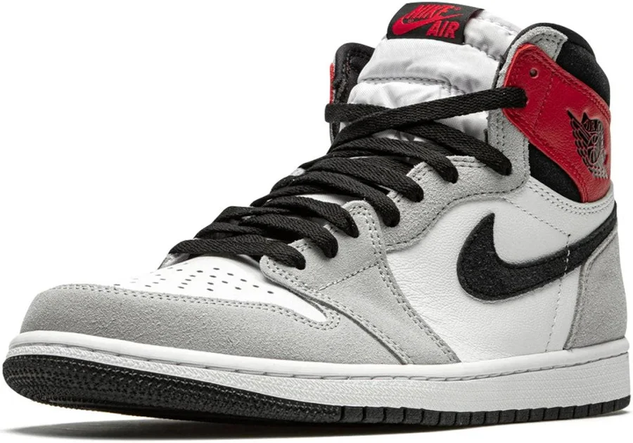Air Jordan 1 Retro High OG "Light Smoke Grey" M9/W10.5
