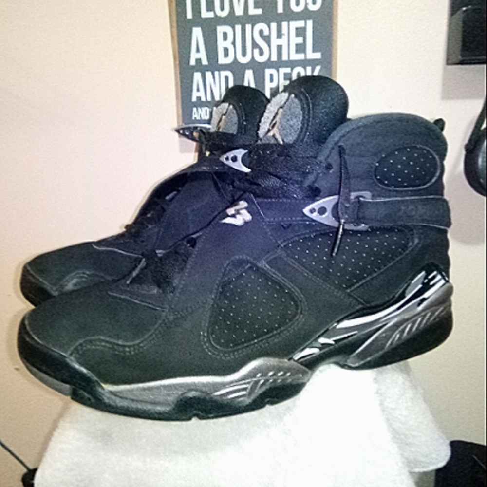 Jordan retro 8s size 10.5 black and chrome