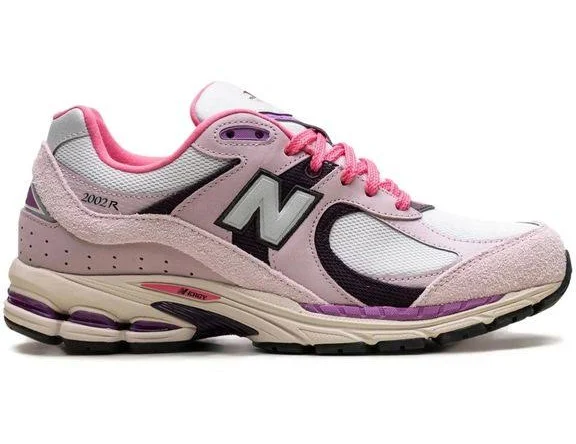New Balance Men's 2002R Suede Sneakers - Pink - Low-top sneakers - 10