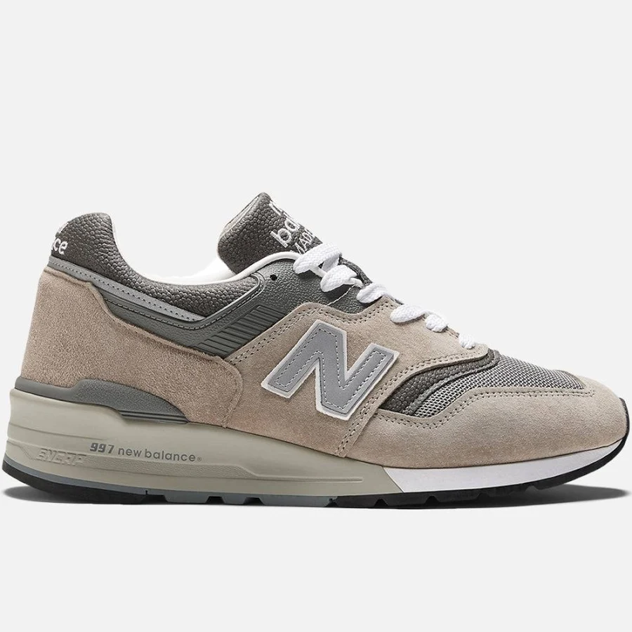 997 MADE IN USA "GREY" 8.5