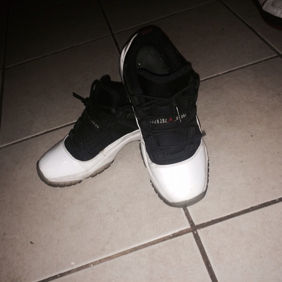 Jordan tuxedo 11's