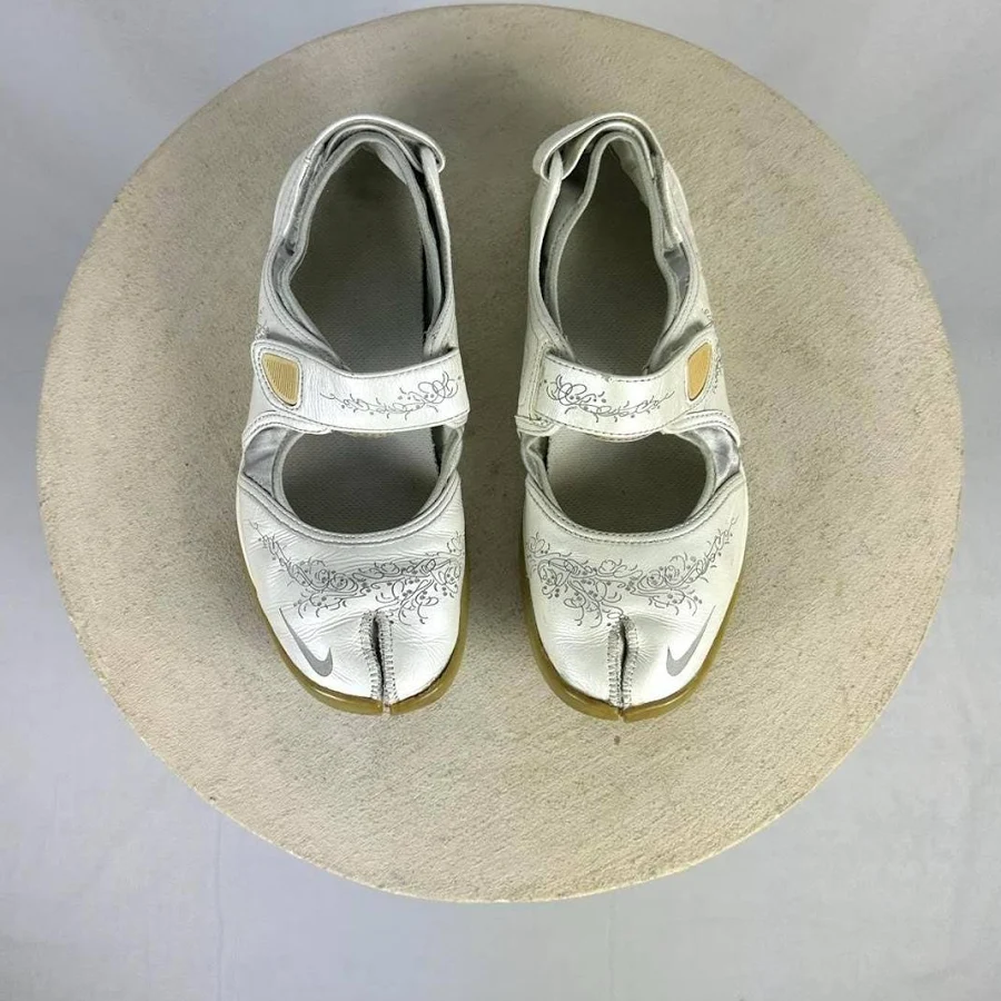 Archive Nike air rift - split toe tabi sneakers / sandals, in leather