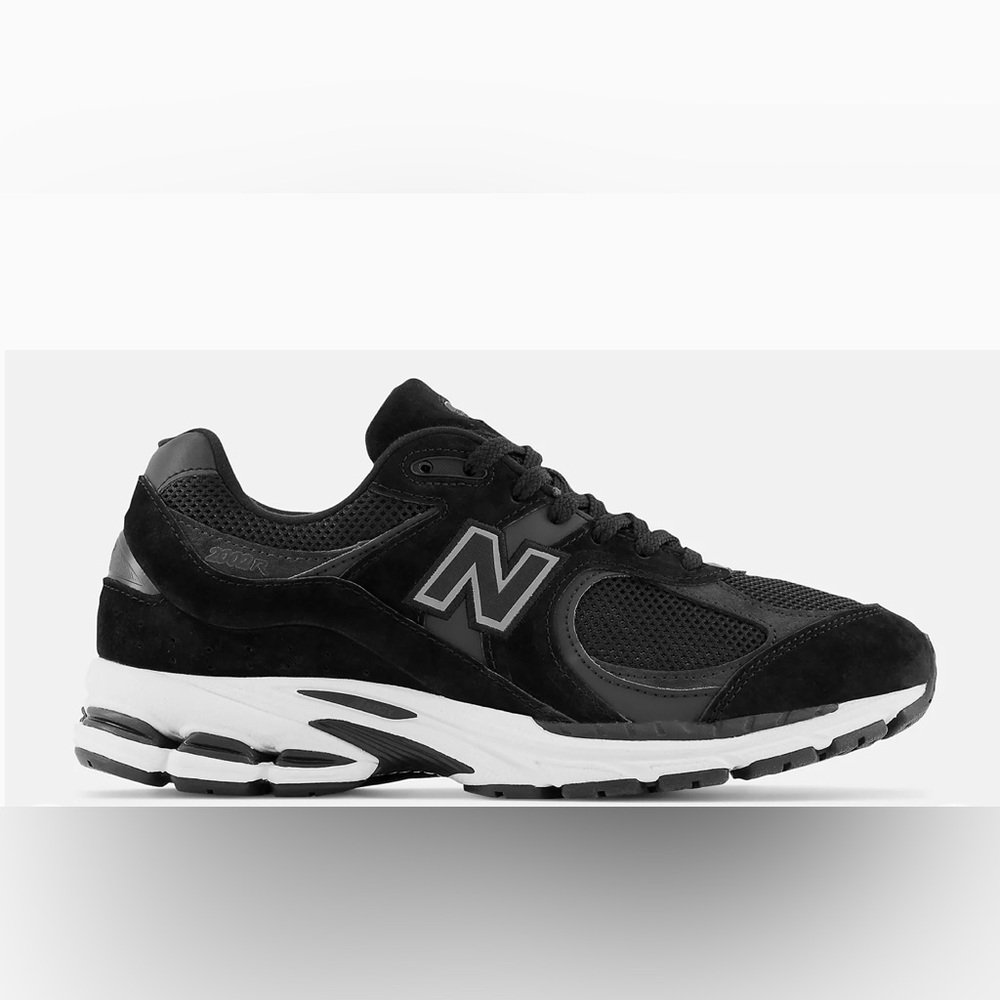 New Balance 2002R - Black