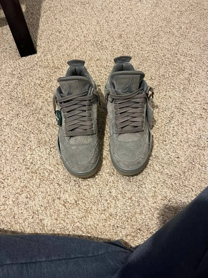 Air Jordan 4 Retro X Kaws