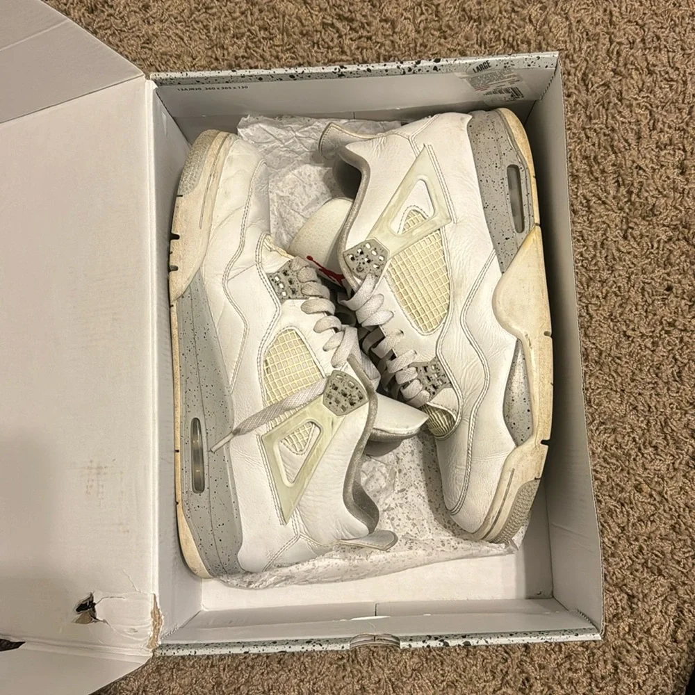Air Jordan 4 “White Oreo”