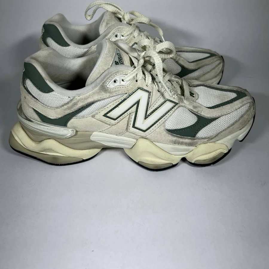 Balance 9060 Linen / Juniper U9060eei Size 8 Mens Beige Green Sneakers