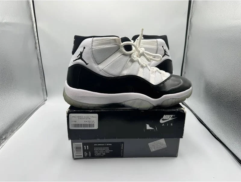 PRE OWNED Jordan 11 Retro Concord (2018) / 11 M