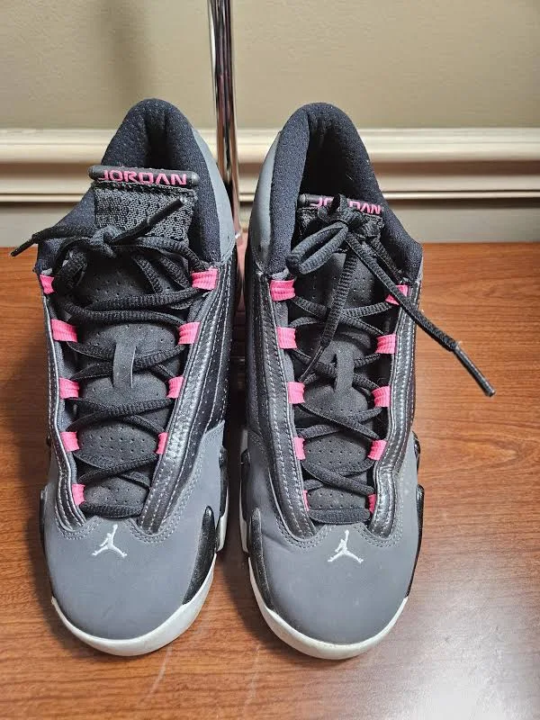 Air Jordan 23 Retro US Size 6.5 Youth Women's Hyper Pink Shoe 654969-028