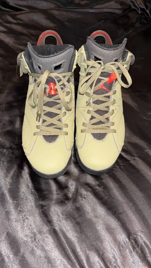 Air Jordan Retro 6 "Travis Scott