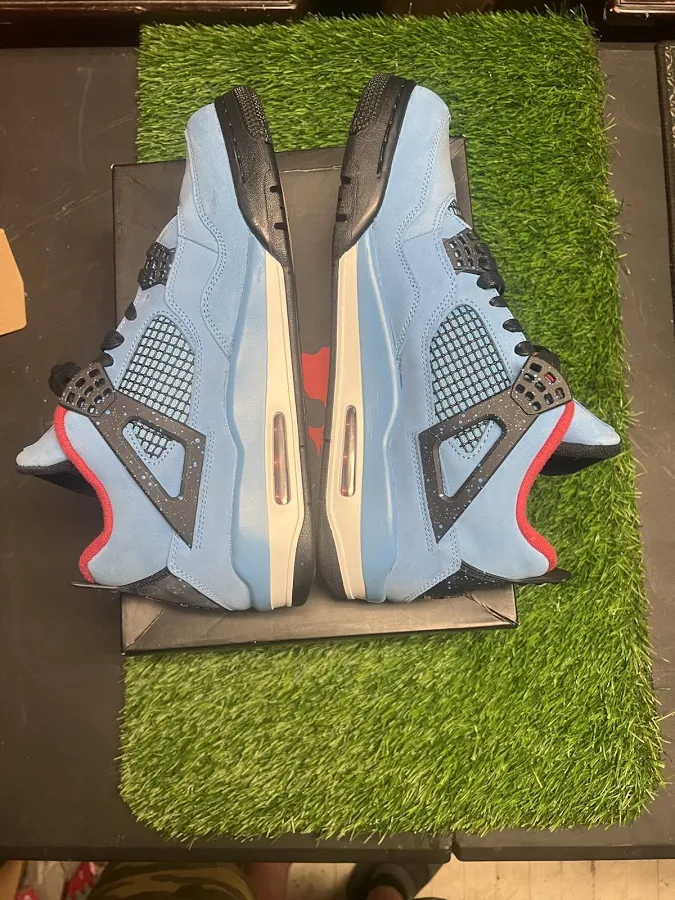 Air Jordan 4 Retro X Travis Scott Mid Cactus