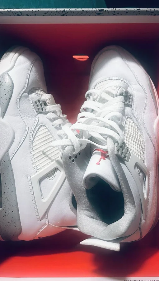 Jordan 4 White Oreos