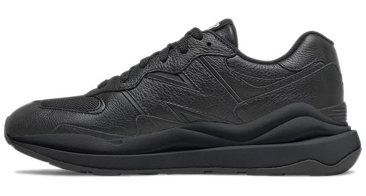 Balance 57/40 Black - M5740ll