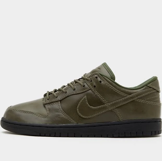Nike Dunk Low Retro Premium Sneakers