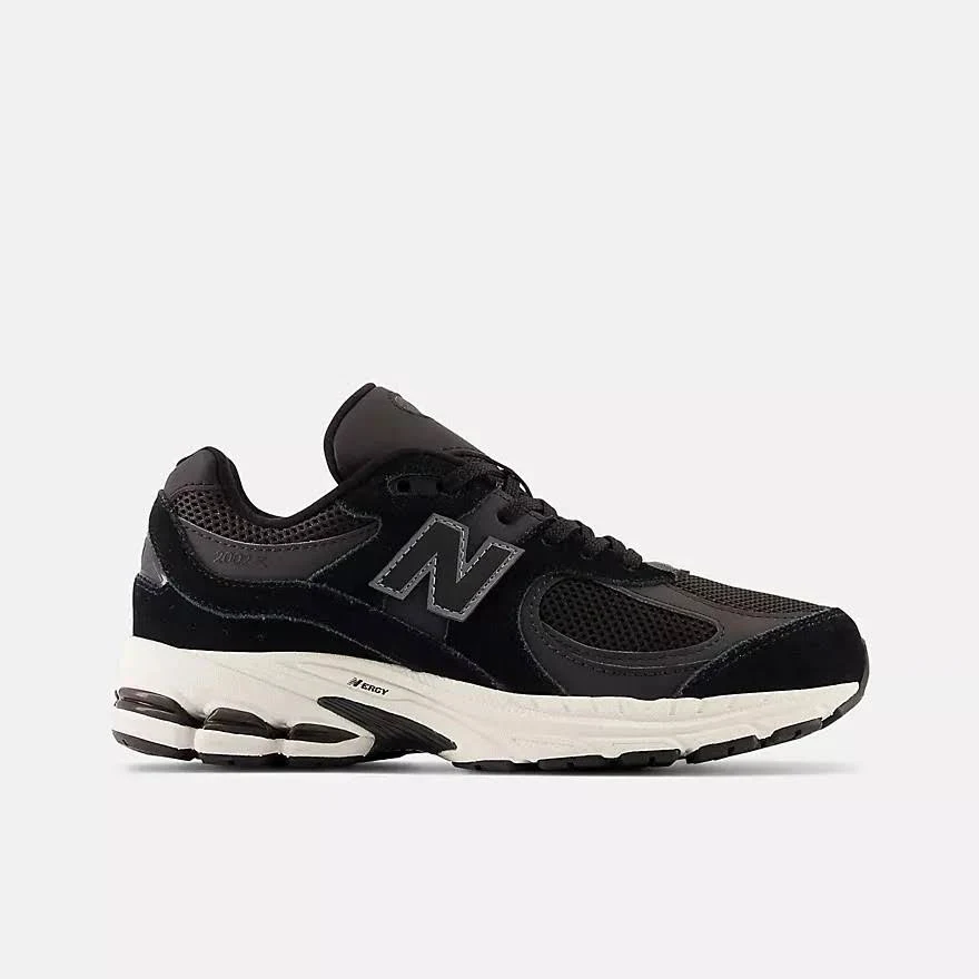 NEW BALANCE 2002R Big Kid 'Black Phantom' GC2002BK GRADE