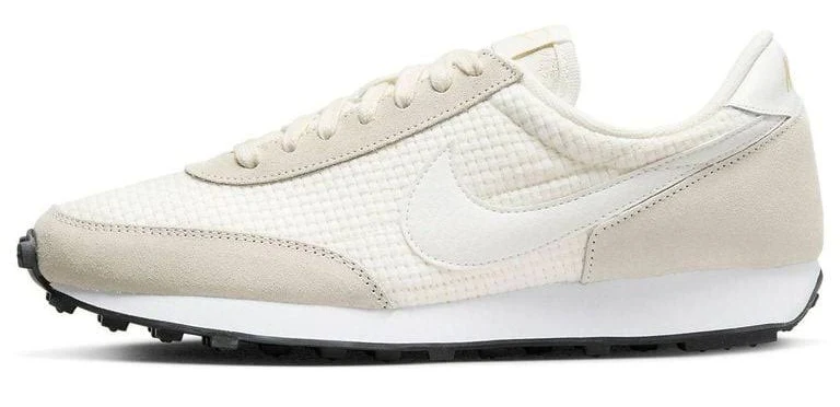 Nike Women's Daybreak SE