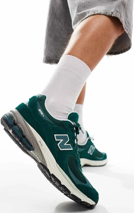 New Balance 2002 sneakers in green multi